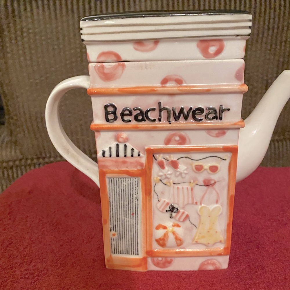 Mrsf collectors teapot (Main Street Store Fronts)